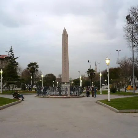 Hagiasophia Donat Apartahotel *