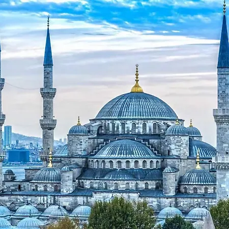 Hagiasophia Donat Aparthotel *